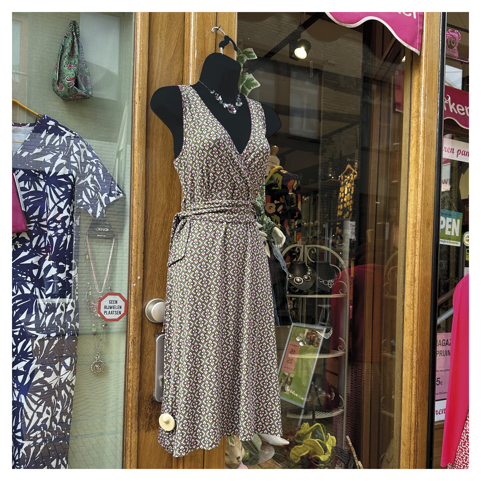 Damentorso Halbplastik Bild 2